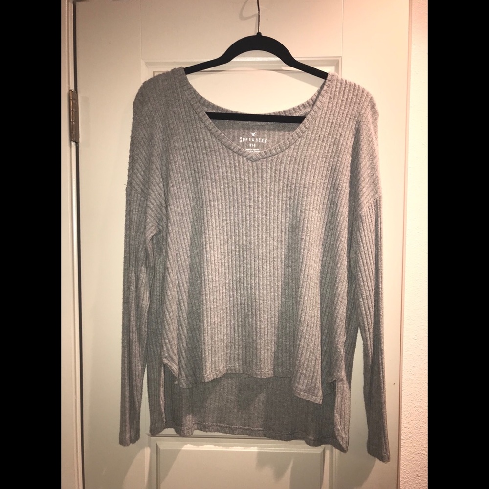 SOLD! American Eagle Grey Rib sleeved top